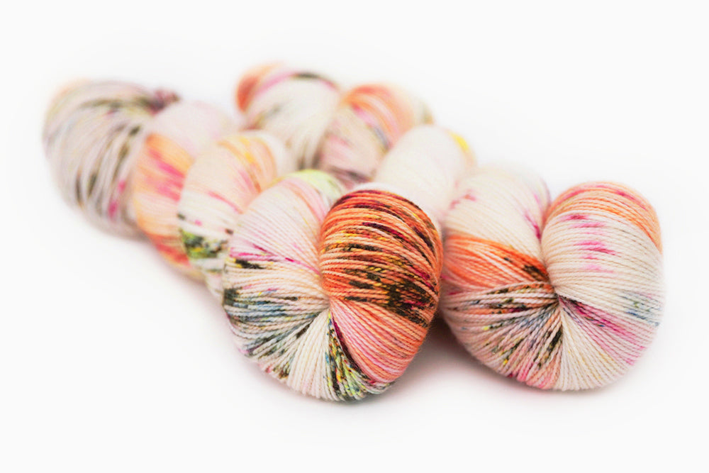 speckled hand dyed pink white neon yellow orange spun xl yarn