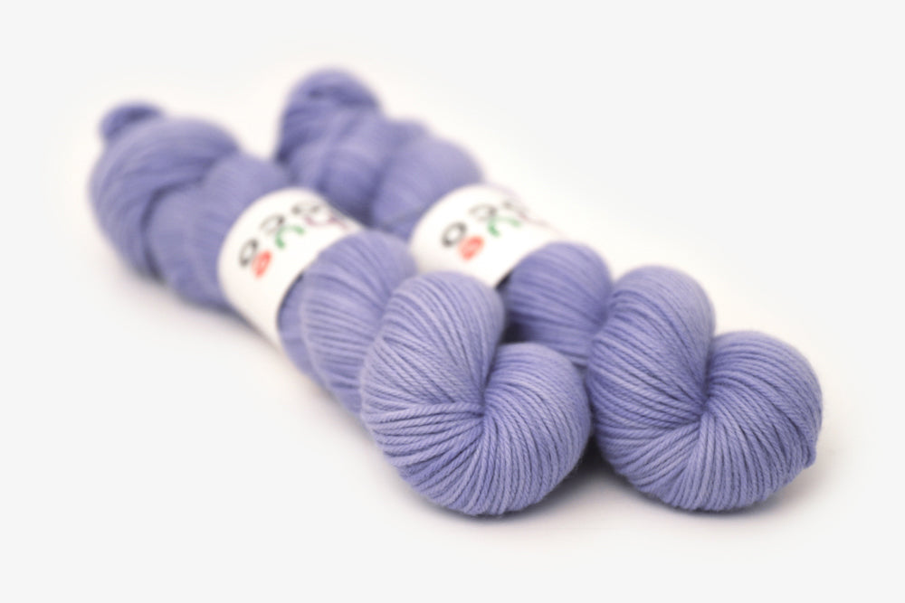 semisolid hand dyed periwinkle (light pastel purple blue) dk yarn