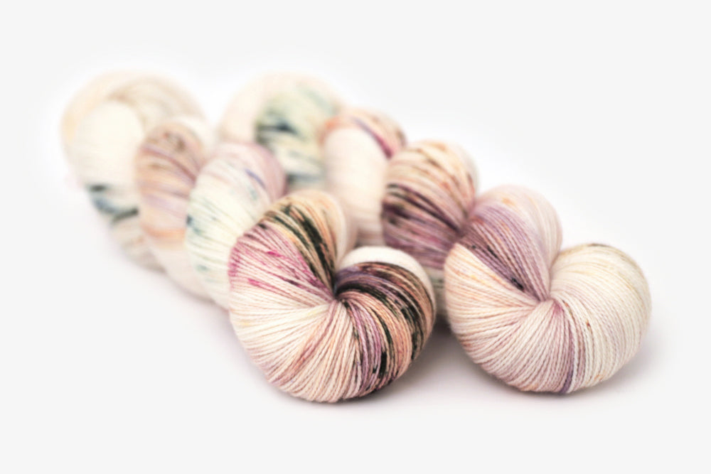 speckled hand dyed white pink mauve maroon spun sock xl yarn