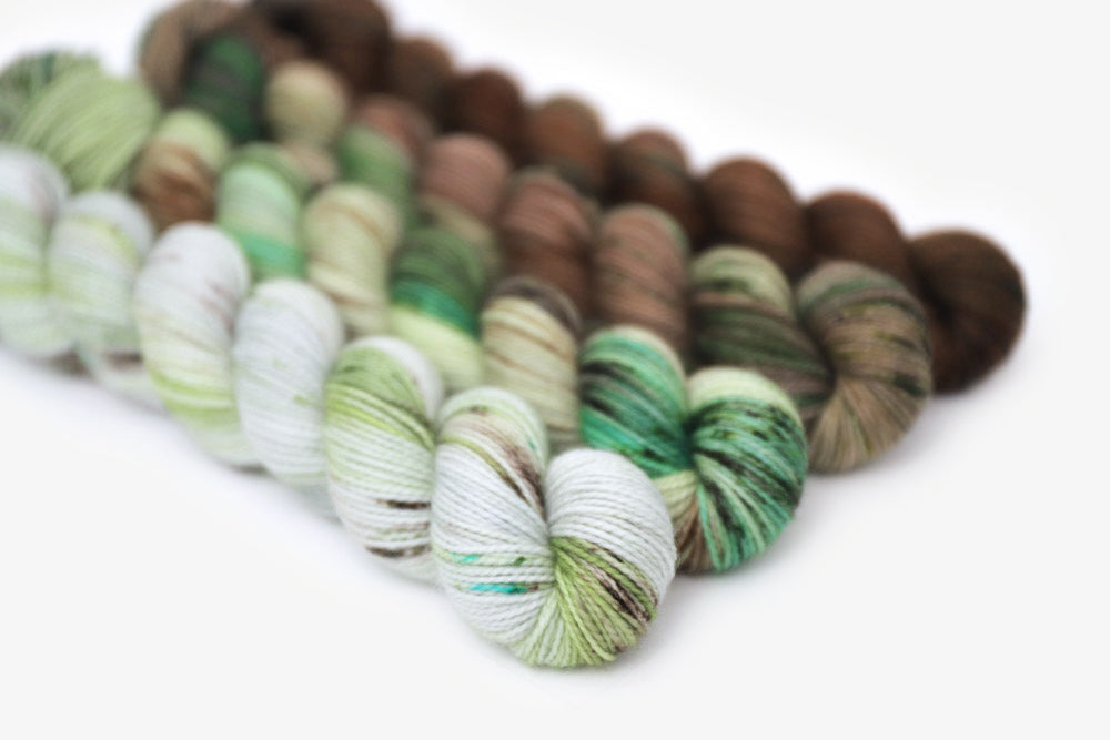 speckled hand dyed light blue mint green brown white 50s set