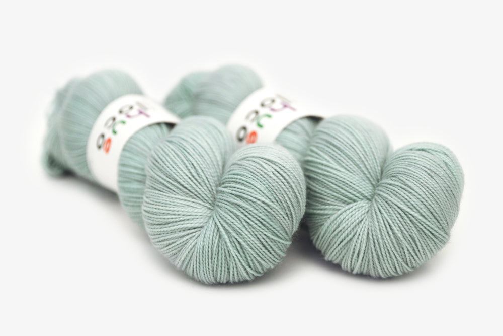 semisolid hand dyed light powder blue spun xl yarn