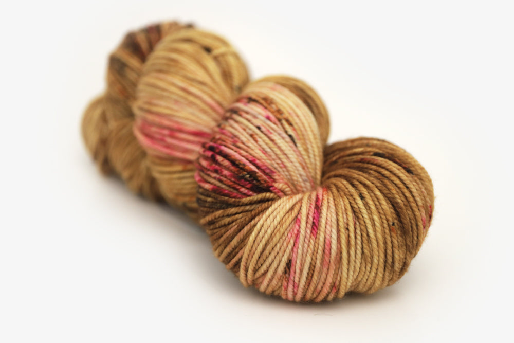 speckled hand dyed gold ochre fuchsia bulky yarn